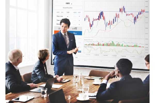 陈美宝：金融联动航运 吸引更多航运企业落户香港